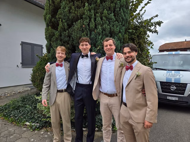 Foto um 12:16 öffnen
